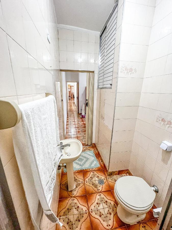 Сasa de vacaciones Casa A 300 Metros Da Com Piscina, Churrasqueira E 2 Vagas De Garagem!