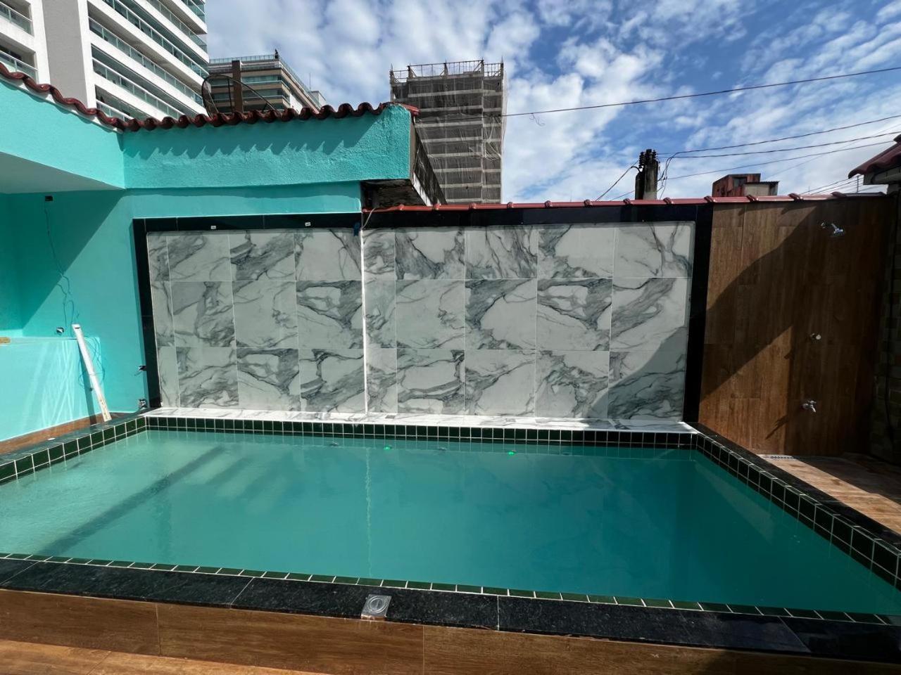 Casa A 300 Metros Da Com Piscina, Churrasqueira E 2 Vagas De Garagem! Praia Grande (Santos)