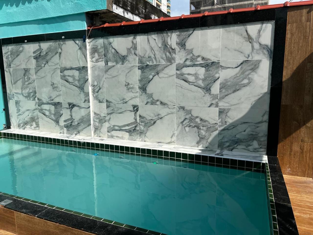 Casa A 300 Metros Da Com Piscina, Churrasqueira E 2 Vagas De Garagem! Сasa de vacaciones